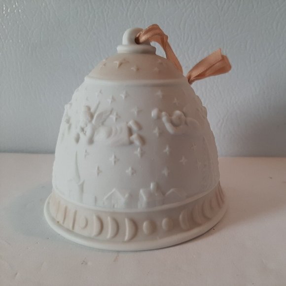 Lladro Collectors Society Christmas Bell Dated 1989 White Beige 5.616 - Picture 3 of 10